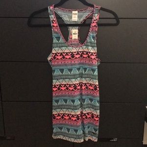 💗💙NWT Aztec PINK small shirt💙💗